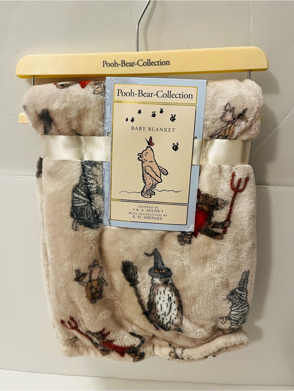 Winnie the Pooh Bear Collection Halloween Baby Blanket Pumpkin Piglet Witch Owl